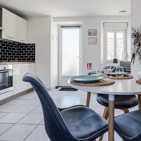 L'oyat By Interhome *